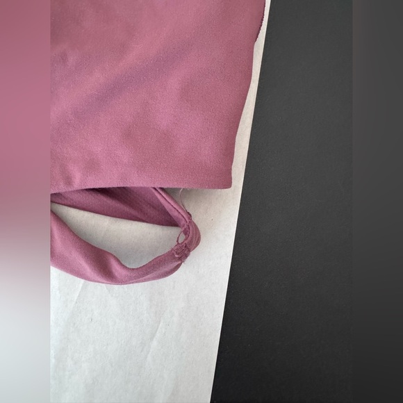 Athleta Conscious Cut Out Crop Rose Yoga Athleisure Size Small - Picture 6 of 11